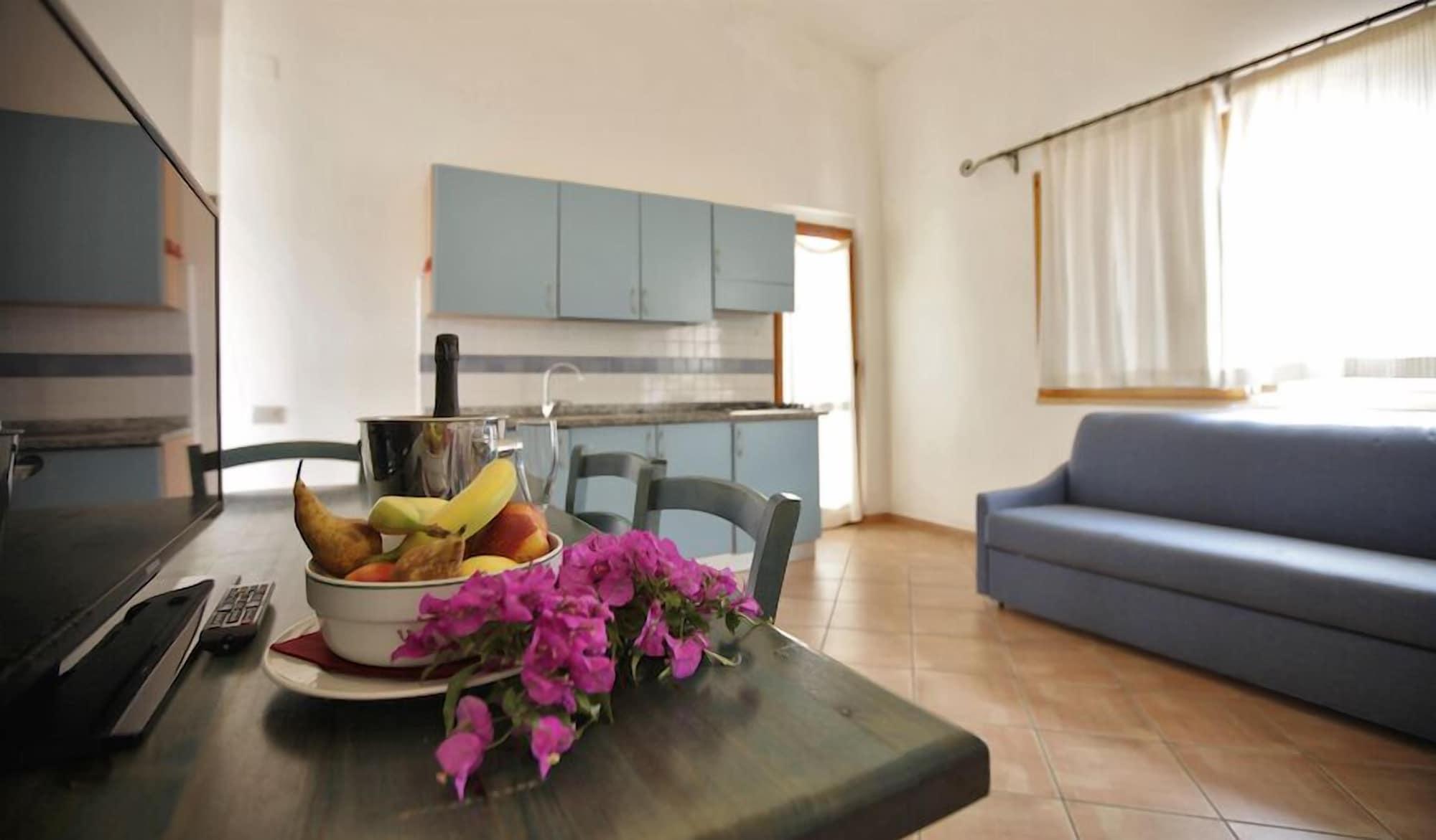 Club Esse Residence Capo D'Orso Палау Екстериор снимка