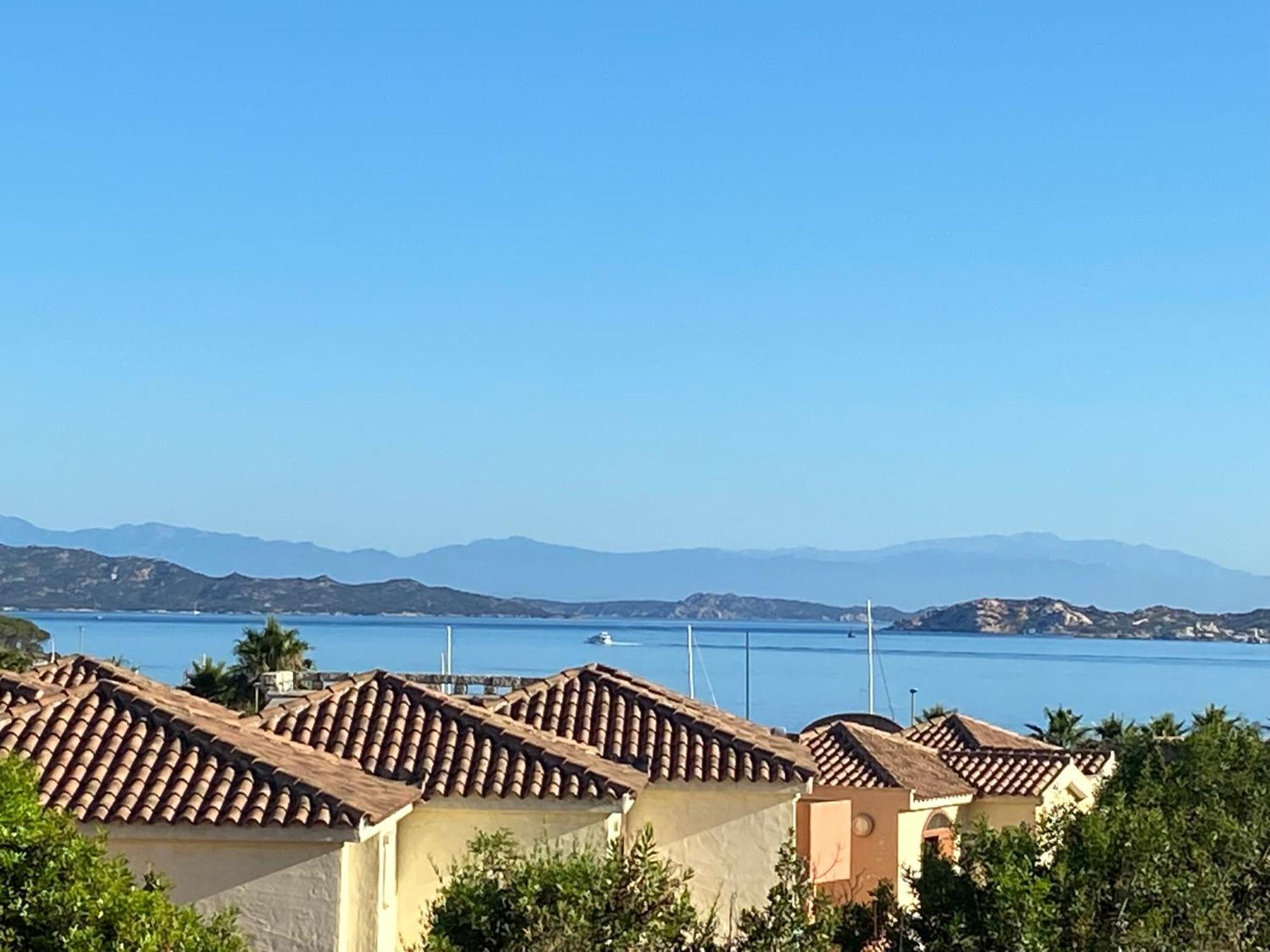 Club Esse Residence Capo D'Orso Палау Екстериор снимка
