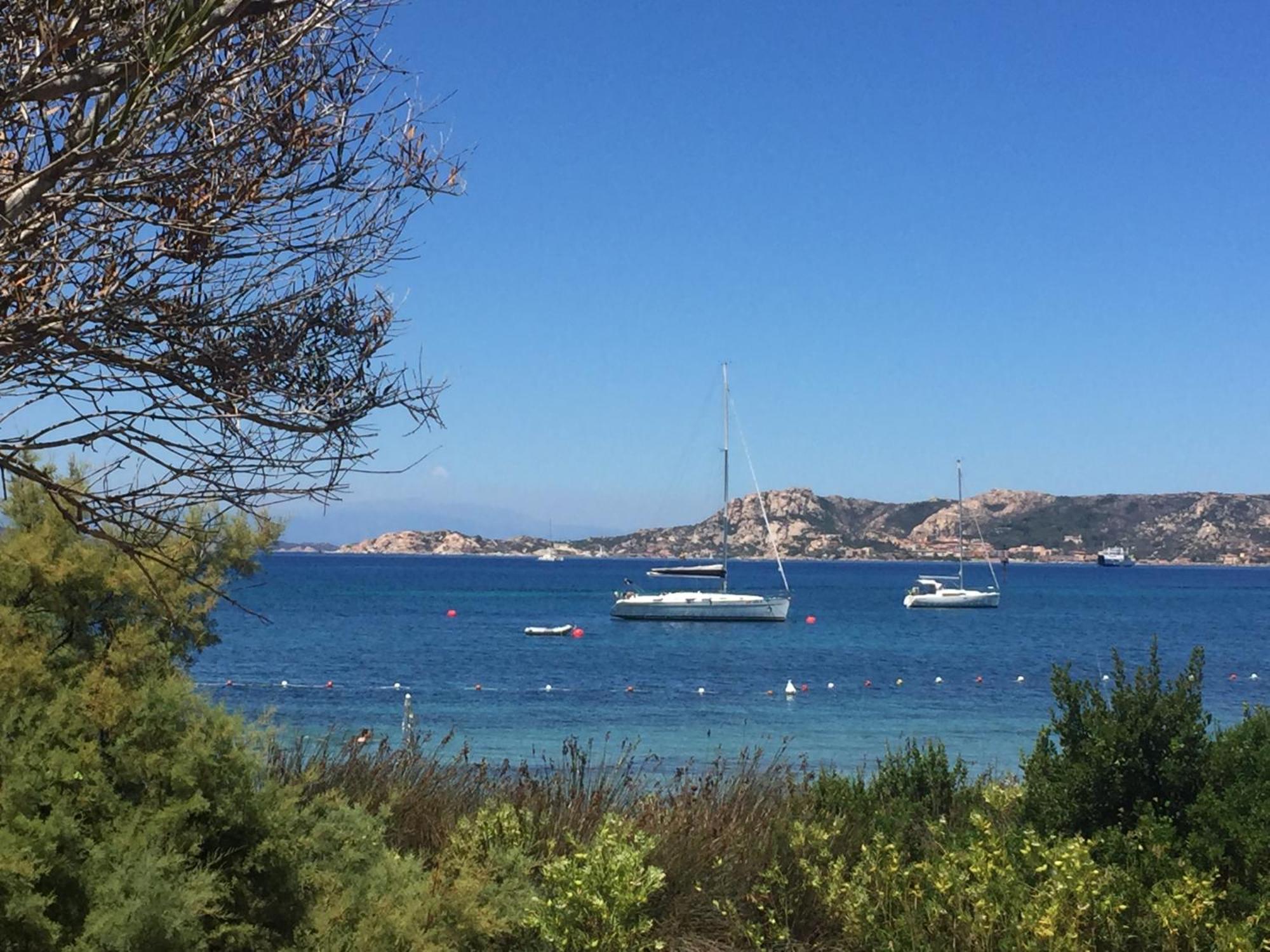 Club Esse Residence Capo D'Orso Палау Екстериор снимка