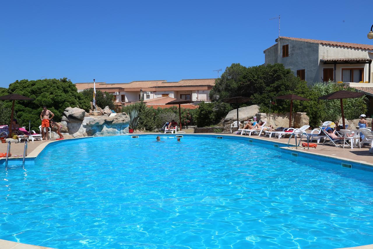 Club Esse Residence Capo D'Orso Палау Екстериор снимка
