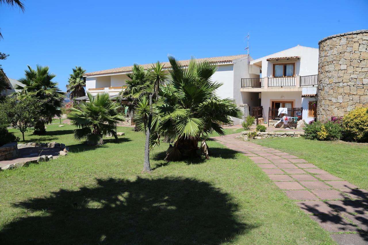 Club Esse Residence Capo D'Orso Палау Екстериор снимка