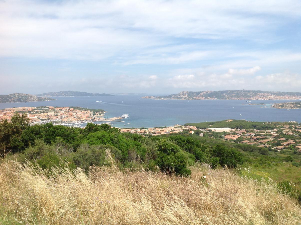 Club Esse Residence Capo D'Orso Палау Екстериор снимка