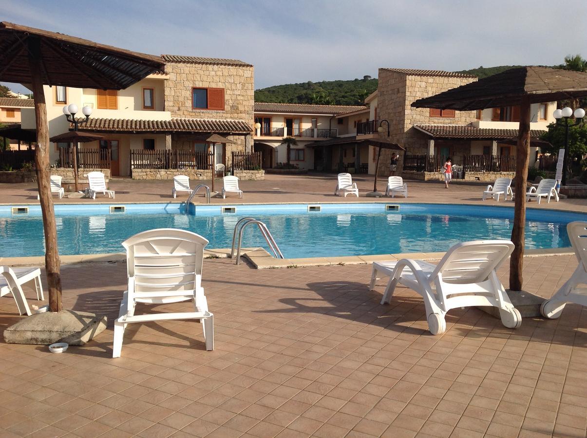 Club Esse Residence Capo D'Orso Палау Екстериор снимка