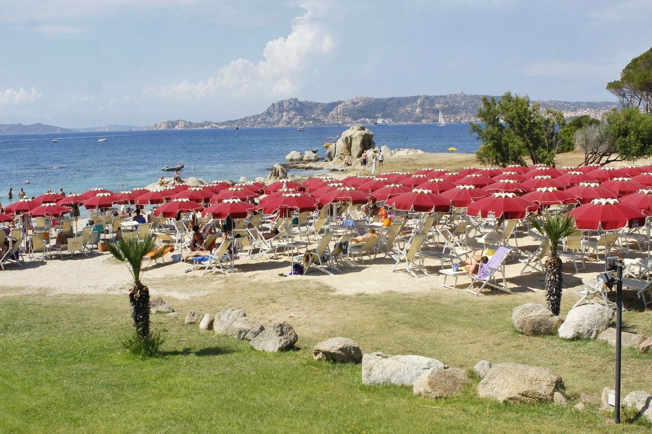 Club Esse Residence Capo D'Orso Палау Екстериор снимка